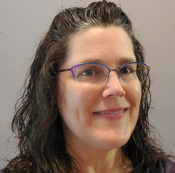 Meet your Posher, Kimberly - Picture 2 of 5